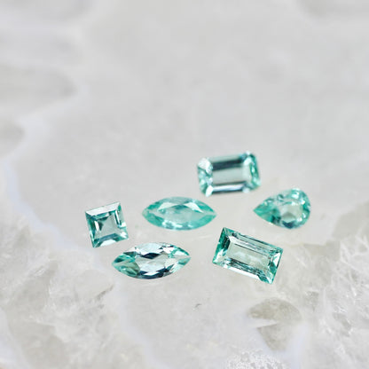 パライバカラーベリル 0.19ct マーキスカット 6.4mm×3.0mm×2.2mm【MJ2712】