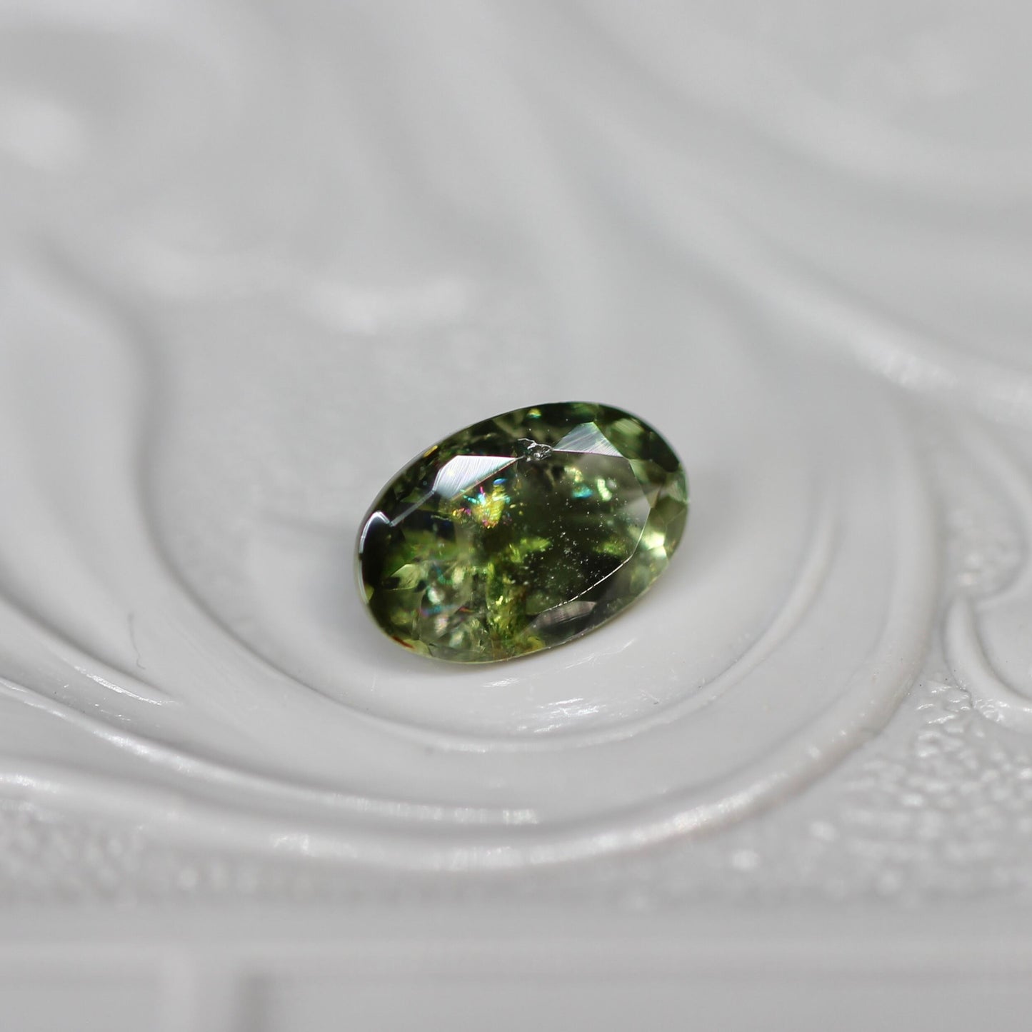 オーバルカット バイカラートルマリン 0.42ct  5.8mm×3.6mm×2.2mm【MJ2576】