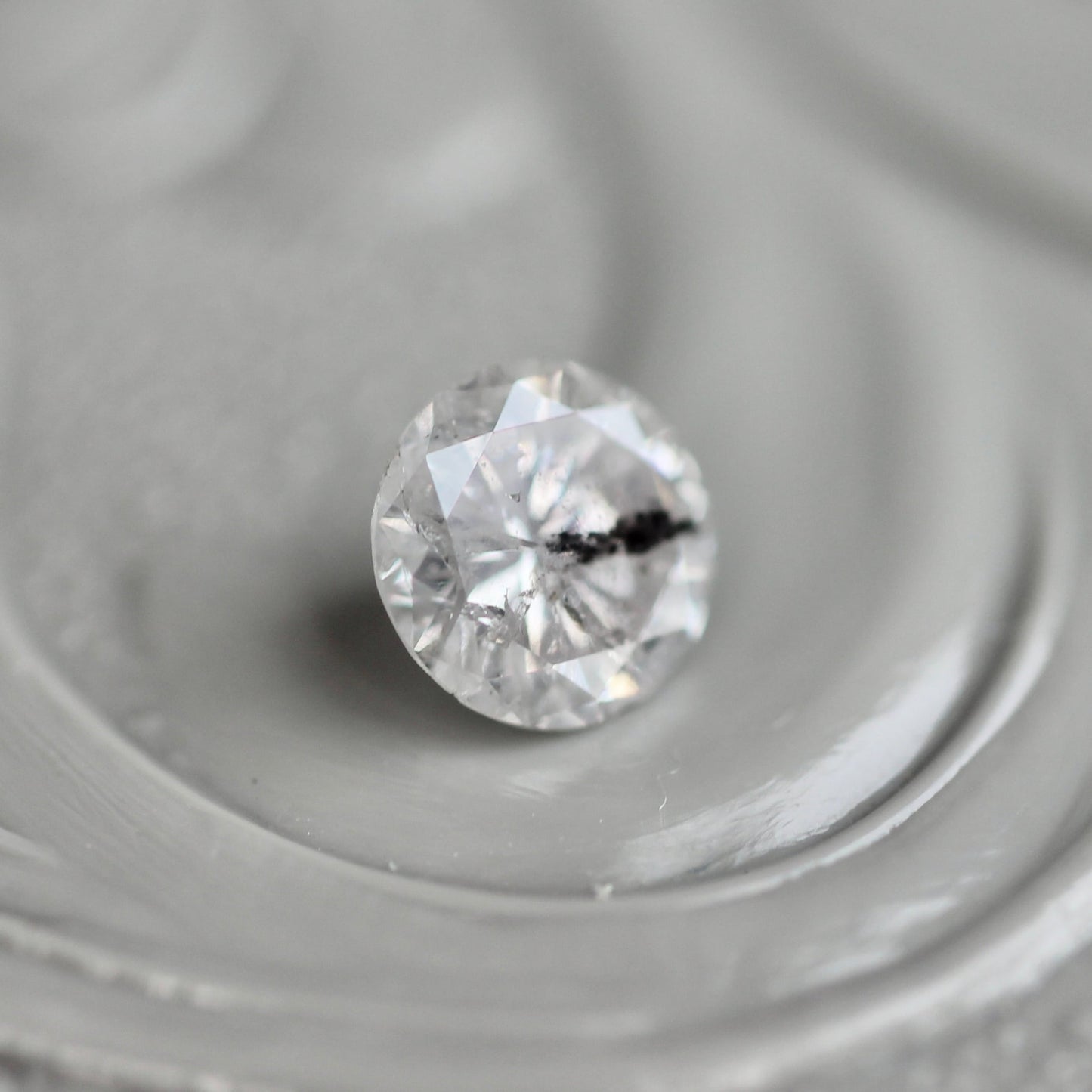 ソルトアンドペッパーダイヤモンド 0.23ct 3.8mm 【MJ2439】
