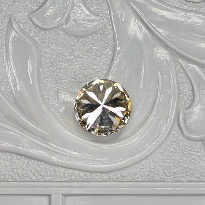 シャンパンブラウンダイヤモンド 0.664ct  VS-2 Very Good ラウンドブリリアントカット【MJ2680】