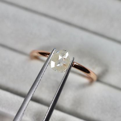 ペアシェイプカット ナチュラルダイヤモンド 0.37ct 6.1mm×4.9mm-0.8mm 【MJ2484】