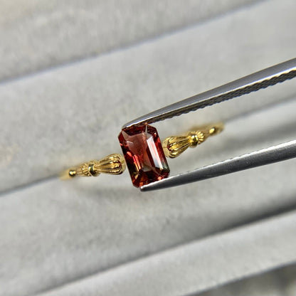 エメラルドカット バイカラーラブラドライト 0.54ct 3.7mm×5.7mm-2.7mm 【MJ2509】