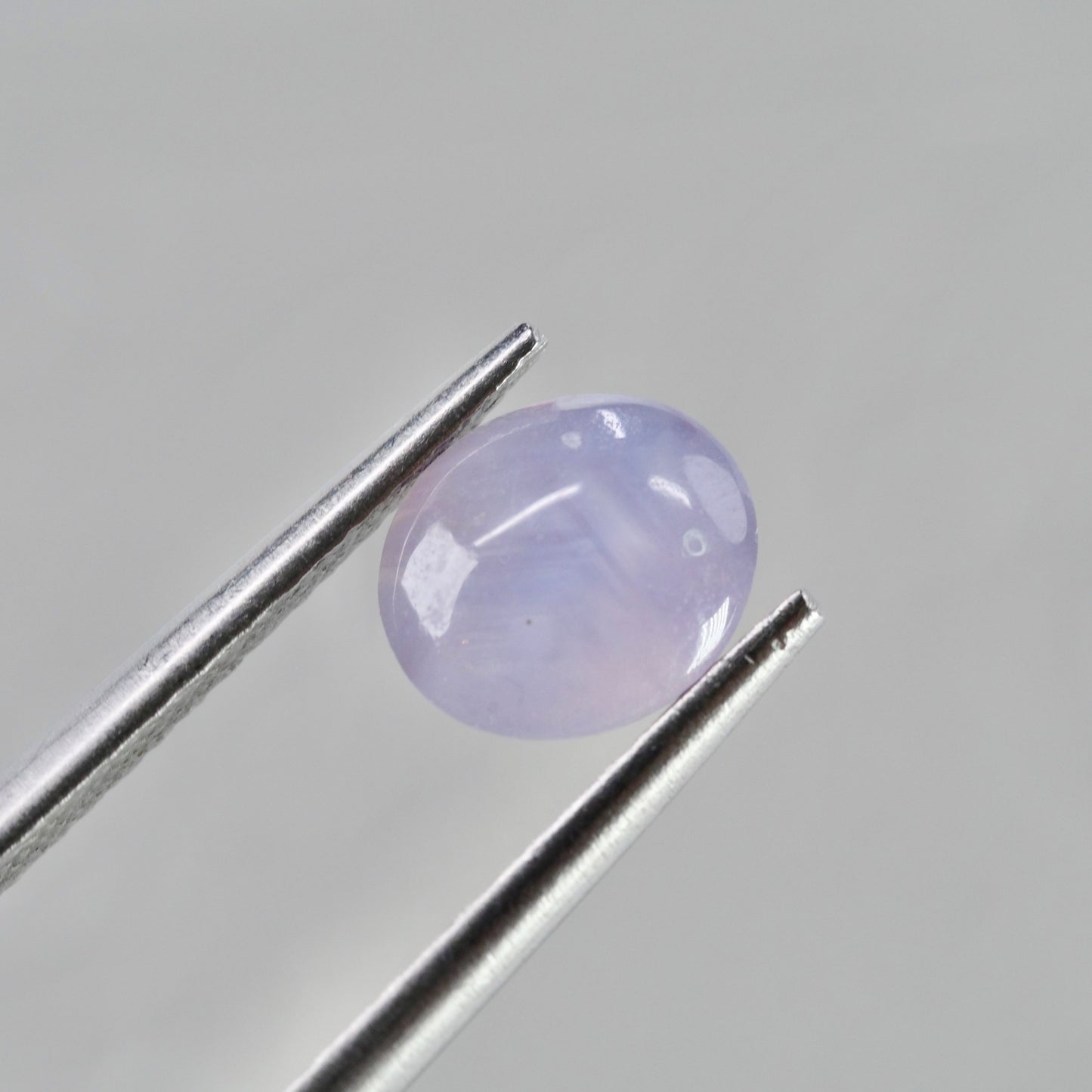 成長線入りスターサファイア 1.52ct カボションカット 7.1mm×6.2mm×3.6mm【MJ2934】