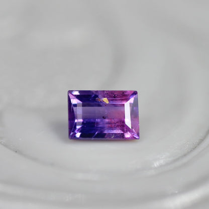 バイカラーサファイア 0.12ct スクエアカット 3.2mm×2.4mm×1.7mm【MJ2707】