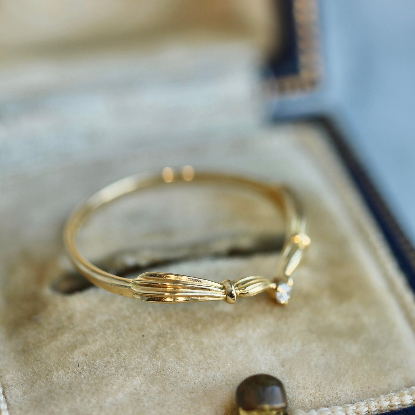 アンティークVリング ダイヤモンド0.02ct VSクラス 【MJ2503】