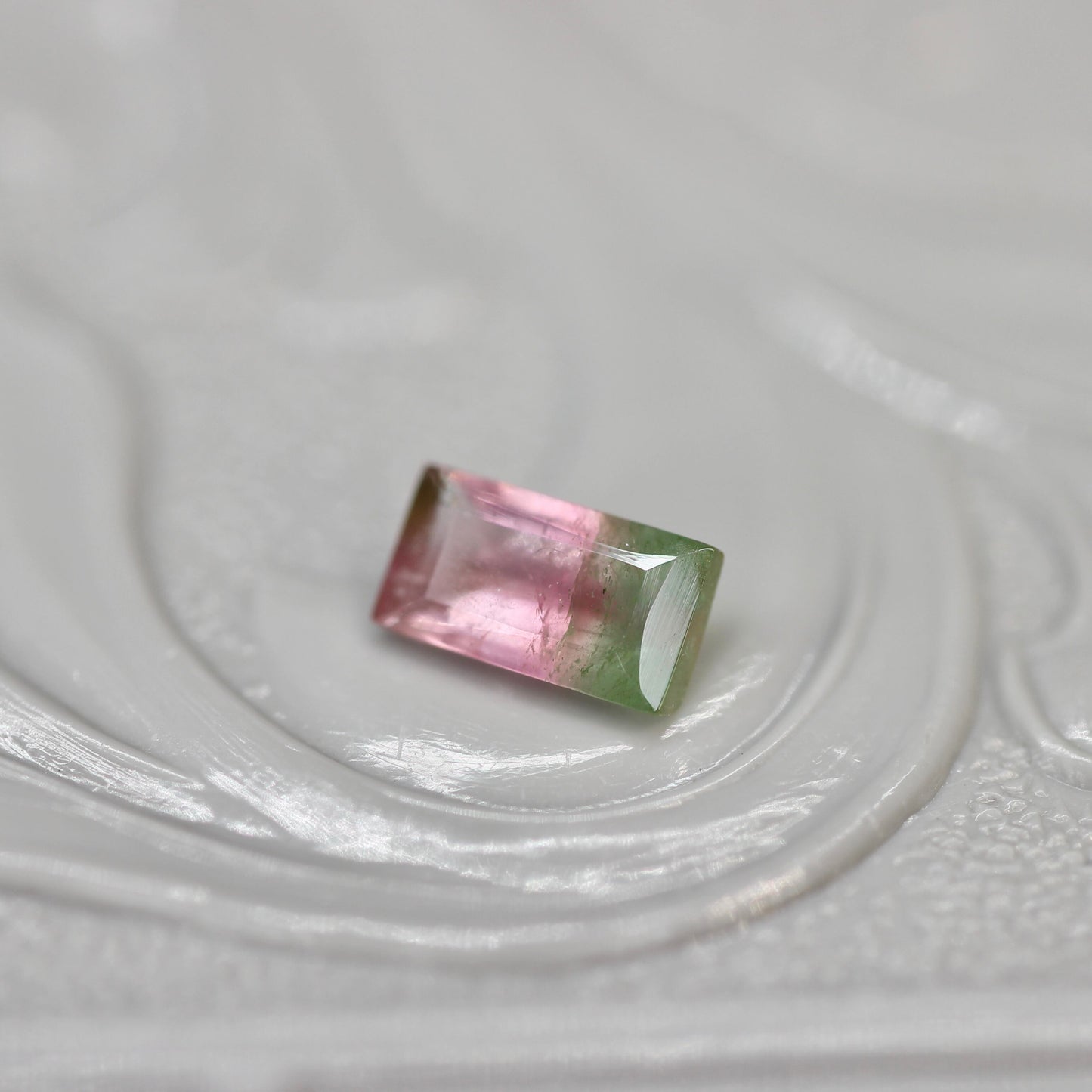 スクエアカット バイカラートルマリン 0.26ct  4.8mm×2.5mm×1.5mm【MJ2573】