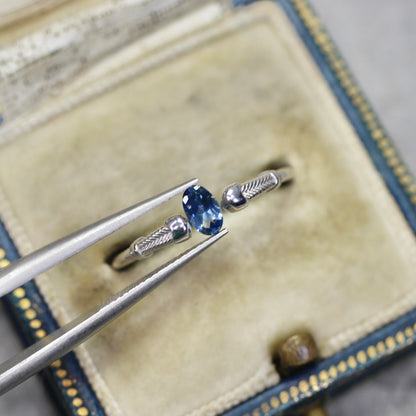 モンタナサファイア 0.29ct オーバルカット  4.9mm×3.0mm×2.1mm【MJ2730】
