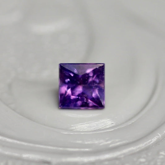 サファイア 0.19ct スクエアカット 3.1mm×3.1mm×2.2mm【MJ2691】