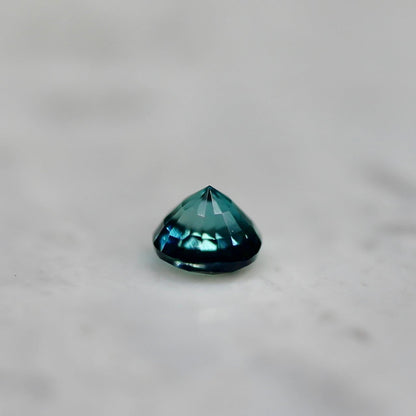 グランディディエライト 0.04ct ラウンドカット 2.2mm×2.2mm×1.8mm【MJ2693】