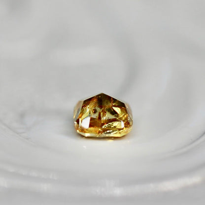 ブラウンダイヤモンド 0.152ct クッションカット 3.0mm×2.8mm×2.1mm【MJ2625】