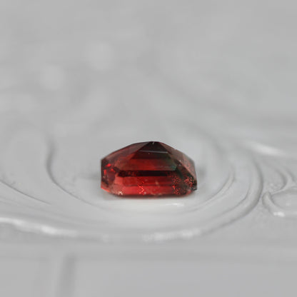 エメラルドカット バイカラーラブラドライト 0.54ct 3.7mm×5.7mm-2.7mm 【MJ2509】