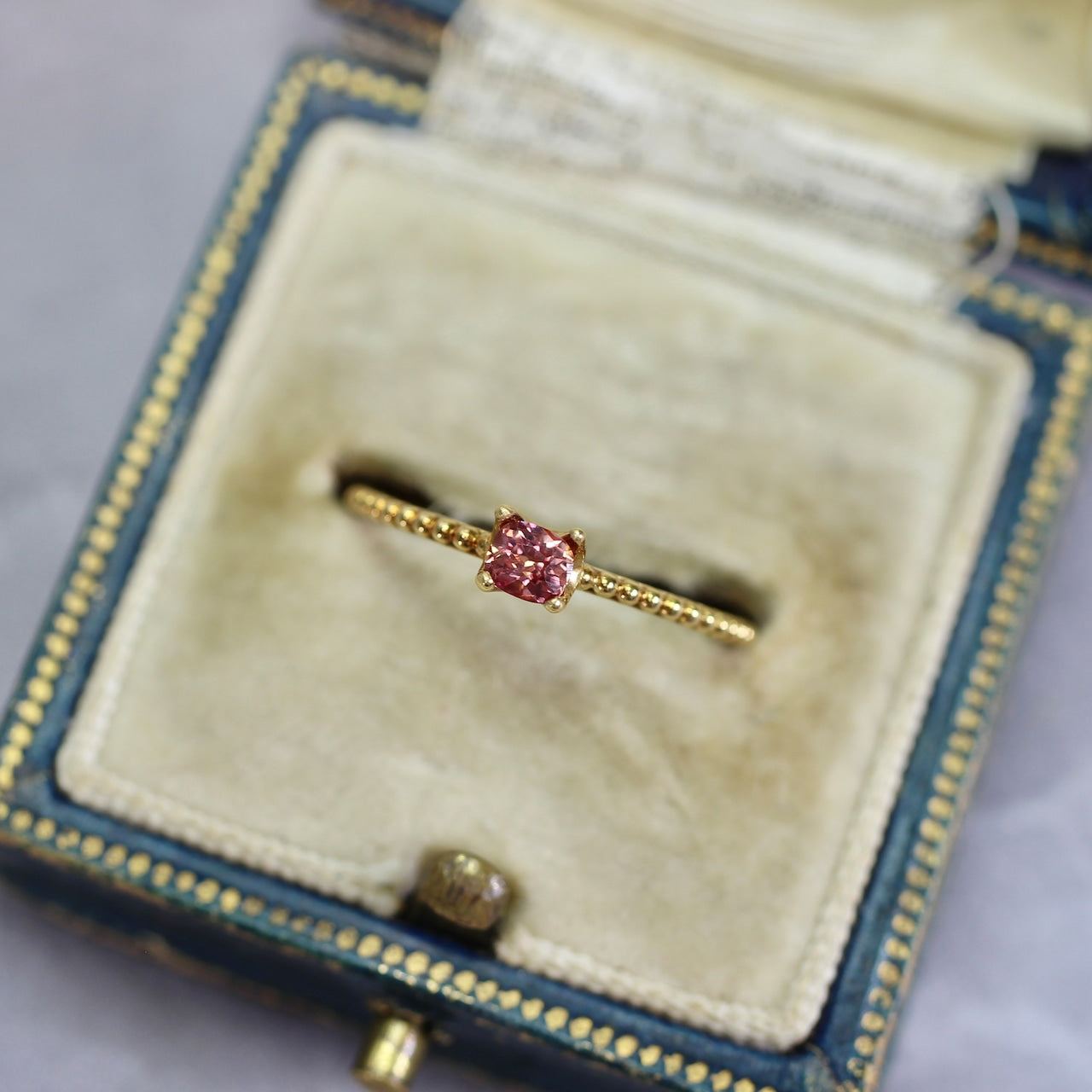 パパラチアサファイア 0.20ct クッションカット 3.5mm×3.0mm×2.2mm ソーティング付き【MJ2745】