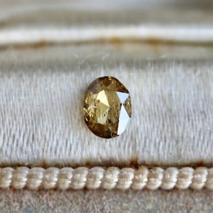 オーバルローズカット ブラウンダイヤモンド 0.18ct 4.1mm×3.2mm-1.3mm 【MJ2473】