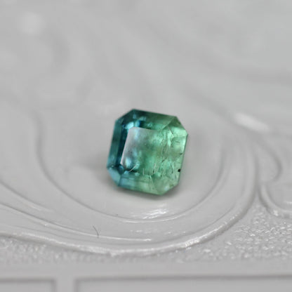 エメラルドカット バイカラートルマリン 0.88ct 4.6mm×4.3mm-4.0mm 【MJ2519】