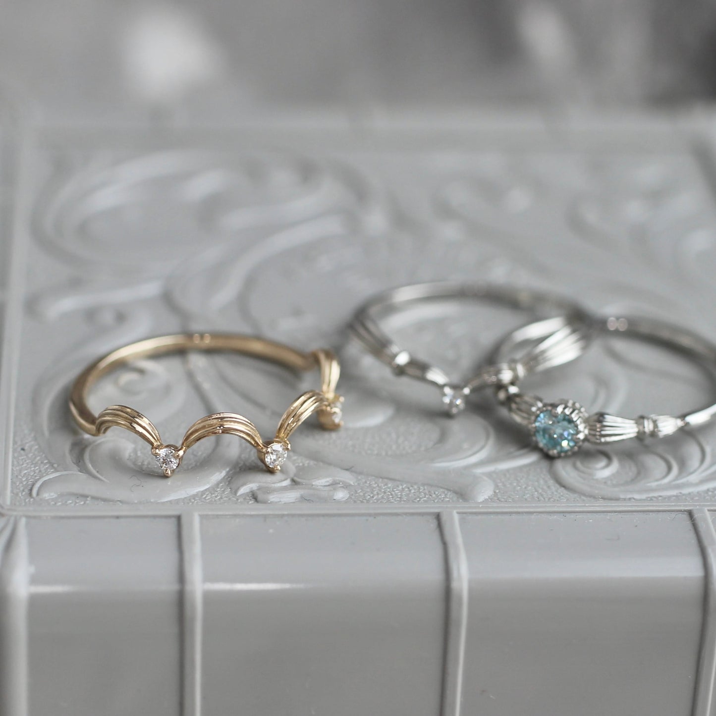 アンティーククラウンリング ダイヤモンド0.06ct VSクラス 【MJ2502】