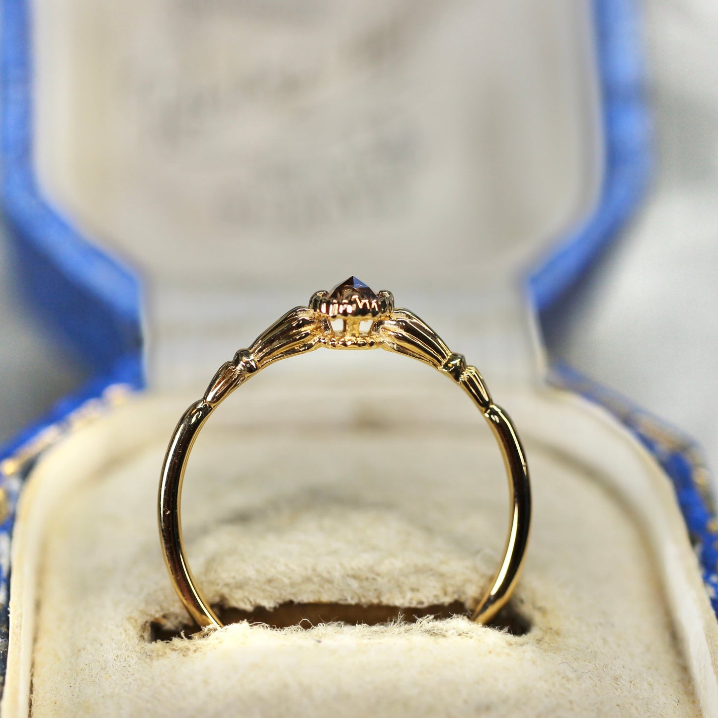 ローズカットブラウンダイヤモンド0.1ct K10YG ミルフレーム×アンティークアーム