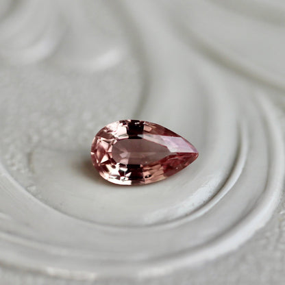 パパラチアサファイア 0.248ct 3mm×5mm ペアシェイプカット ソーティング付き【MJ2430】