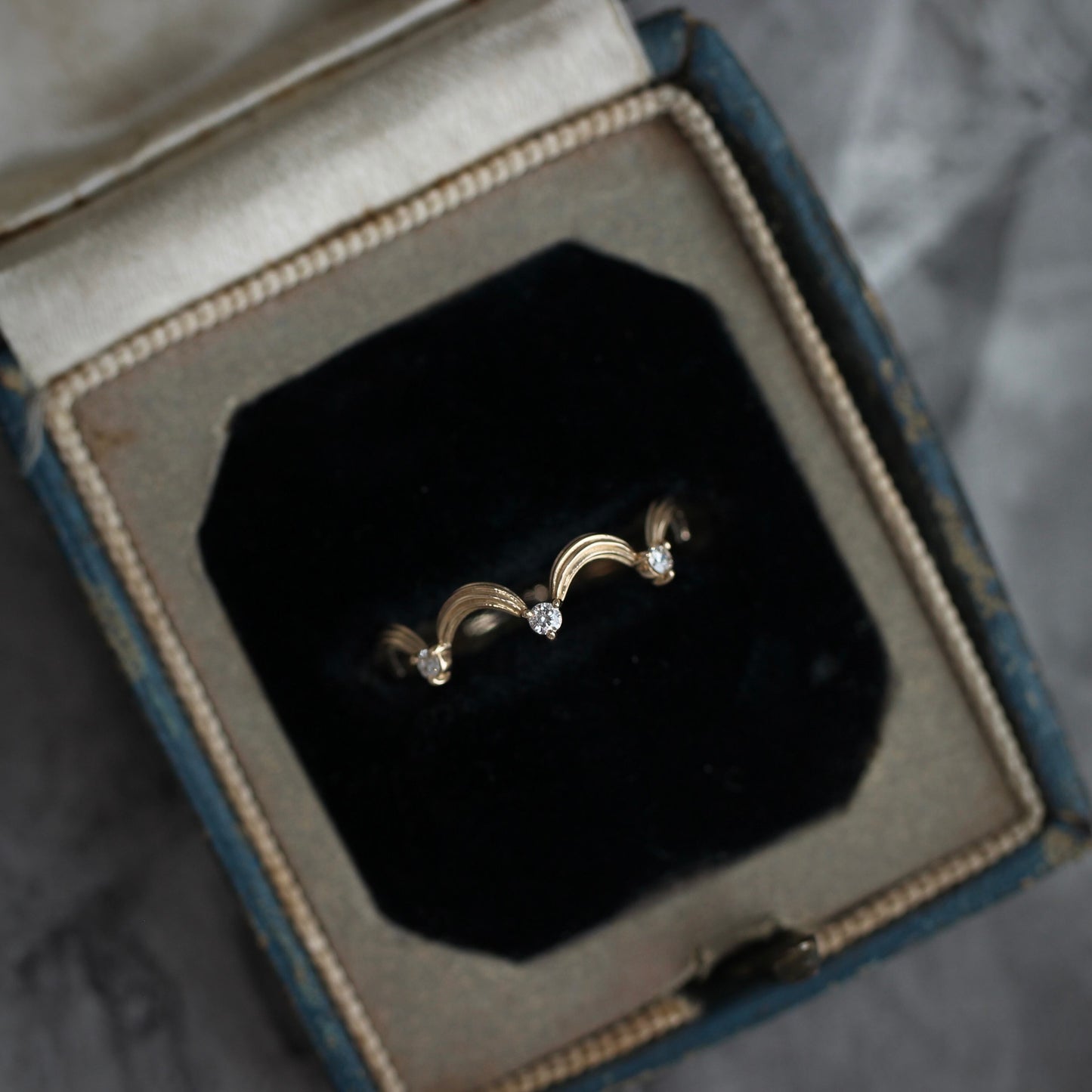 アンティーククラウンリング ダイヤモンド0.06ct VSクラス 【MJ2502】