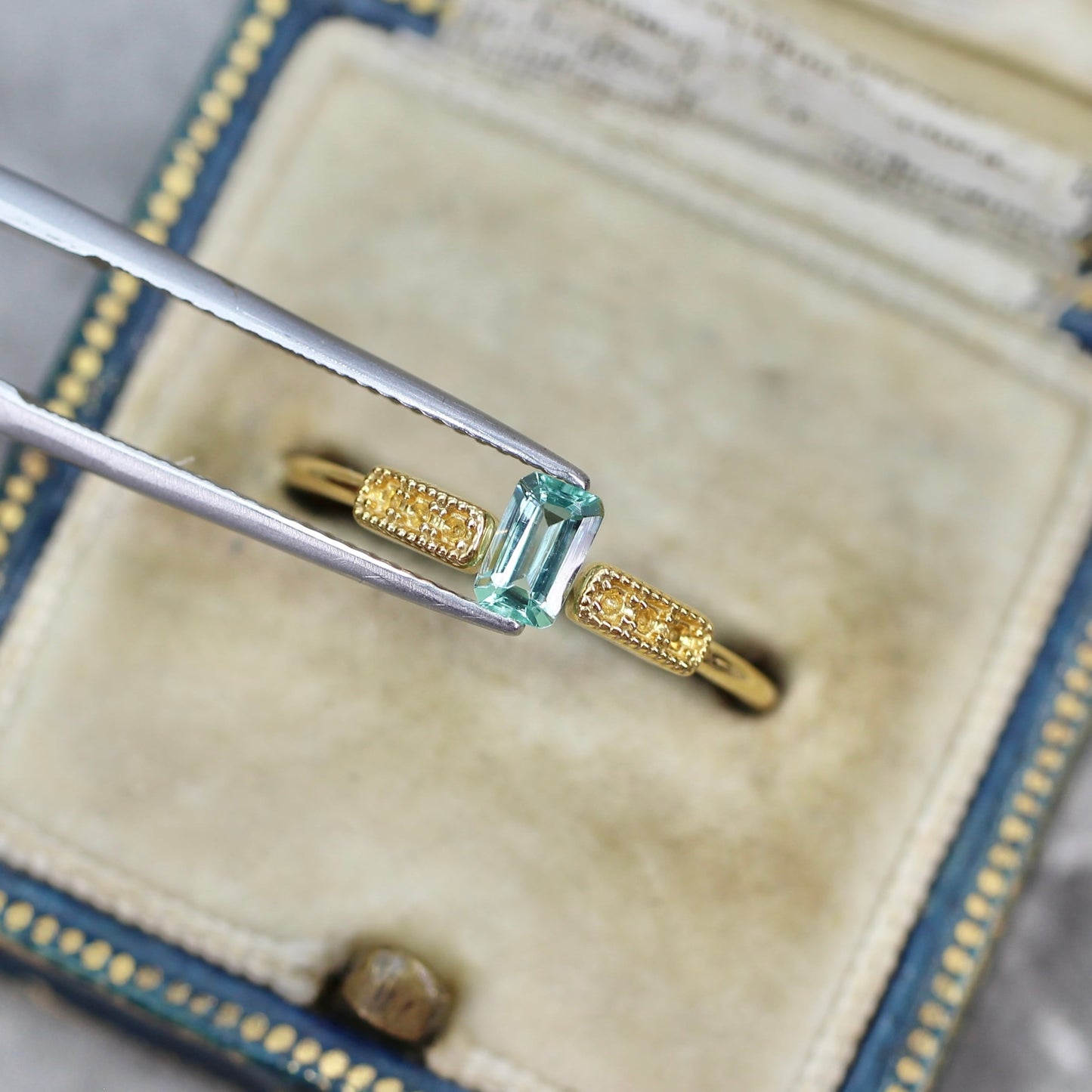 パライバカラーベリル 0.27ct エメラルドカット 5.2mm×3.3mm×2.5mm【MJ2716】