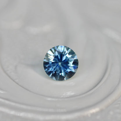 モンタナサファイア 0.25ct ラウンドカット 3.8mm×3.8mm×2.5mm アメリカ・モンタナ州産 紫陽花【MJ2598】