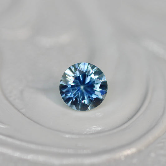 モンタナサファイア 0.25ct ラウンドカット 3.8mm×3.8mm×2.5mm アメリカ・モンタナ州産 紫陽花【MJ2598】