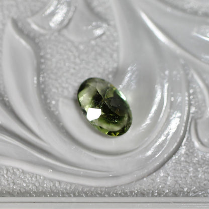 オーバルカット バイカラートルマリン 0.42ct  5.8mm×3.6mm×2.2mm【MJ2576】