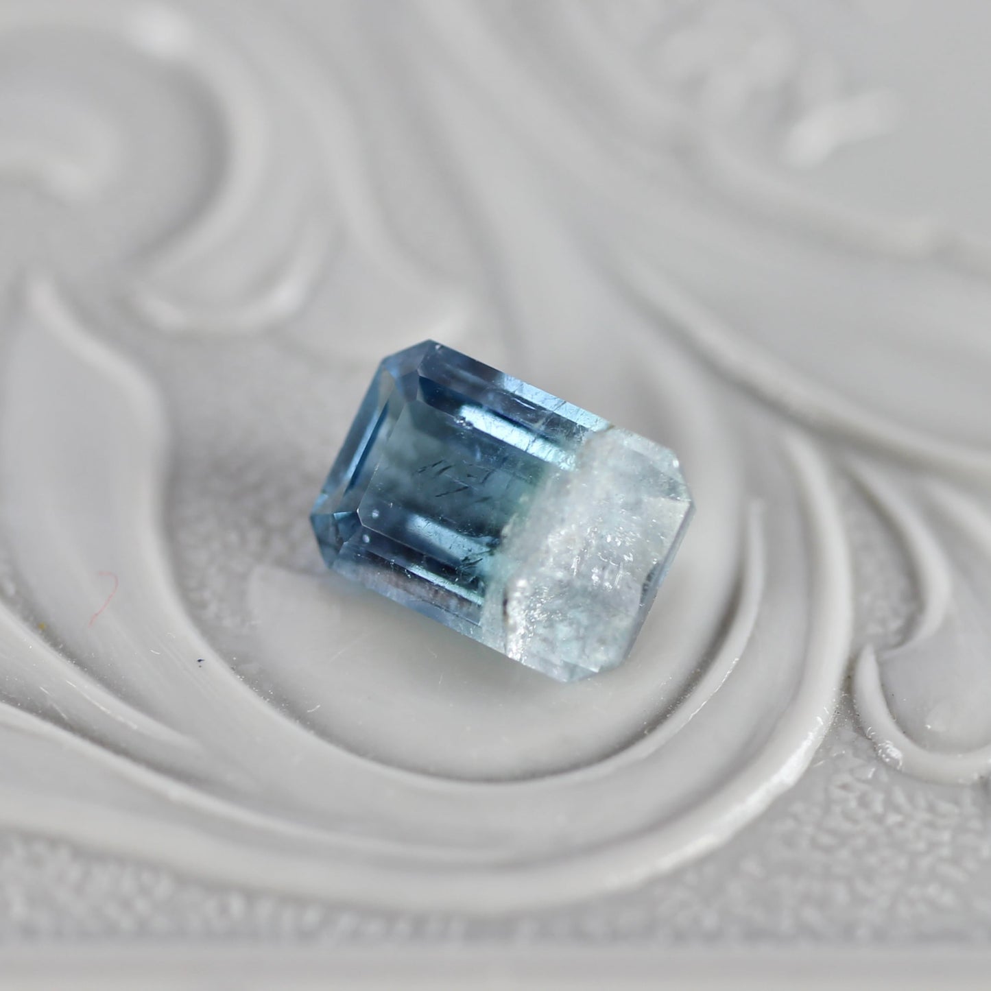 バイカラートルマリン 1.07ct エメラルドカット 7.0mm×4.9mm×3.1mm【MJ2773】