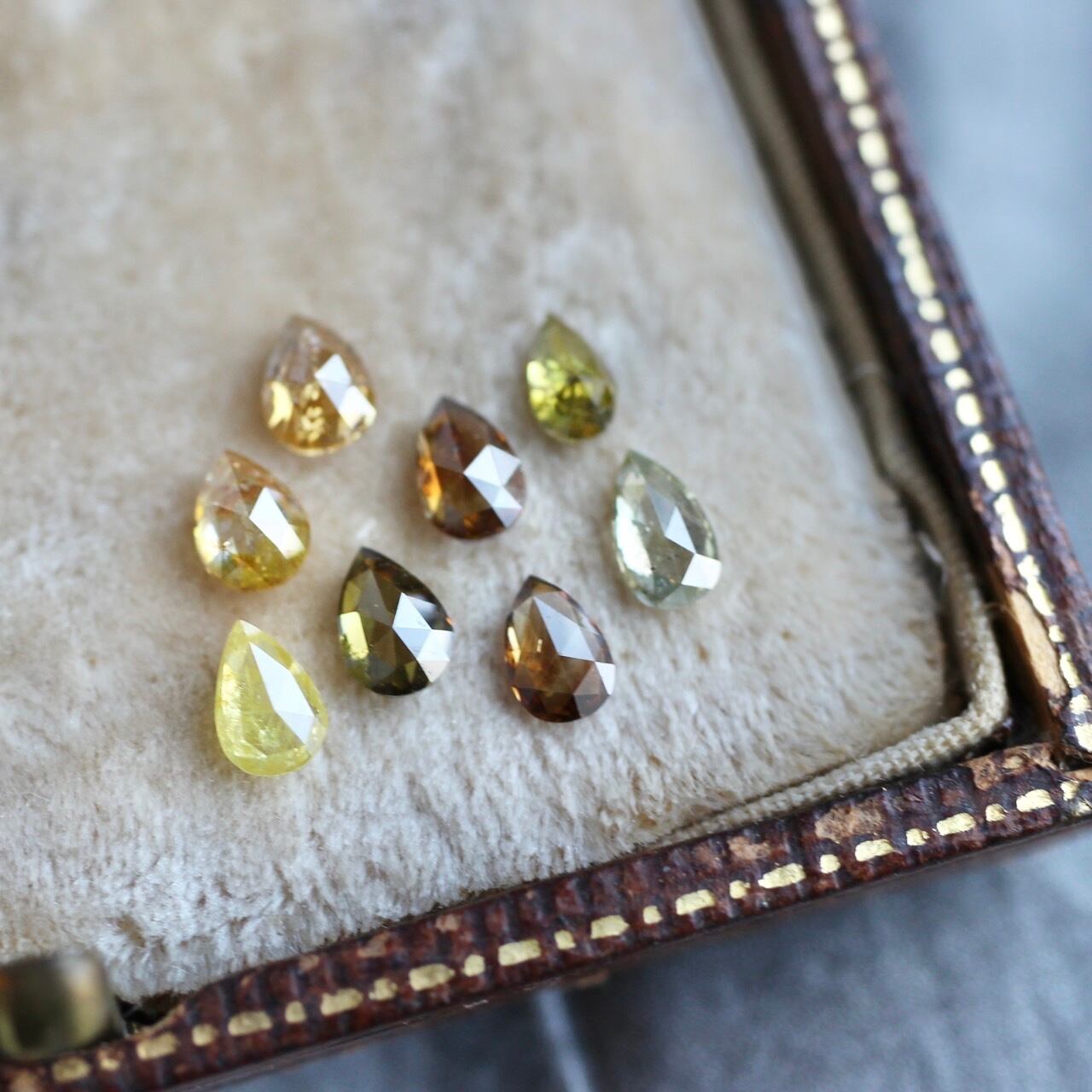 ペアシェイプカット ブラウンダイヤモンド 0.180ct 4.6mm×3.0mm-1.4mm 【MJ2481】