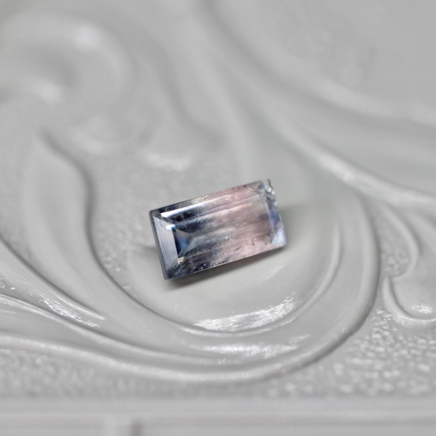 スクエアカット パーティーカラードトルマリン  0.53ct  5.9mm×3.0mm×2.3mm【MJ2574】