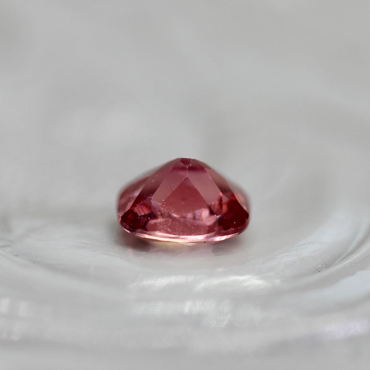 パパラチアサファイア 0.20ct クッションカット 3.5mm×3.0mm×2.2mm ソーティング付き【MJ2745】