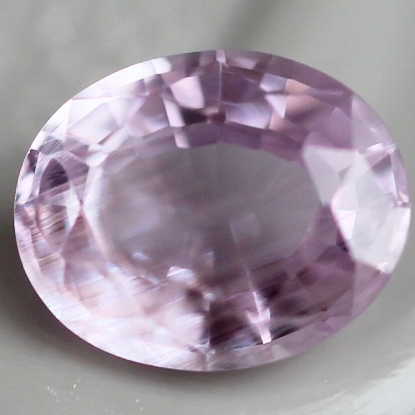 非加熱サファイア 0.48ct 5mm×4mm オーバルカット 【MJ2434】