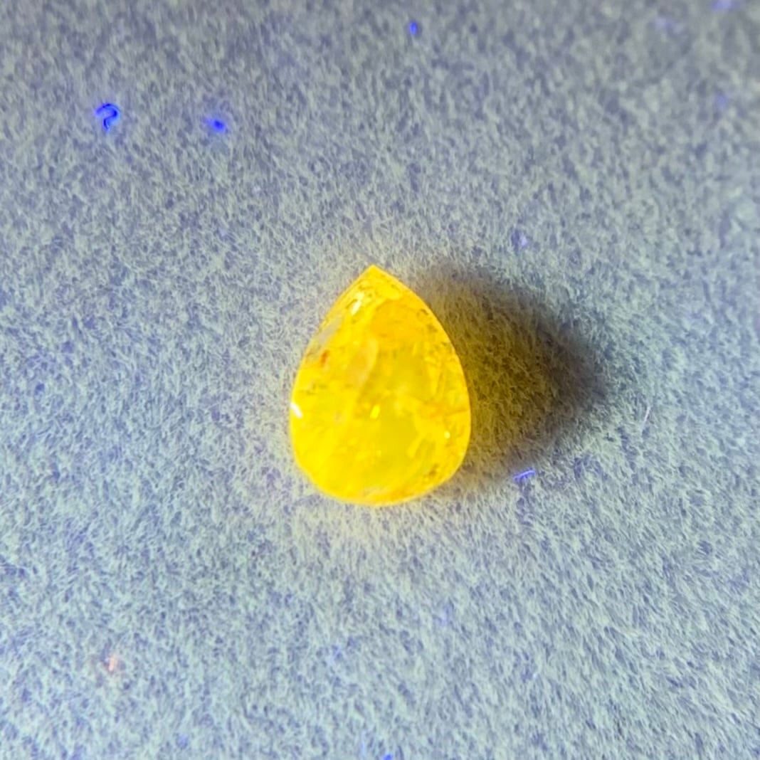 ペアシェイプカット ナチュラルダイヤモンド 0.225ct 4.2mm×3.1mm-1.7mm 【MJ2476】