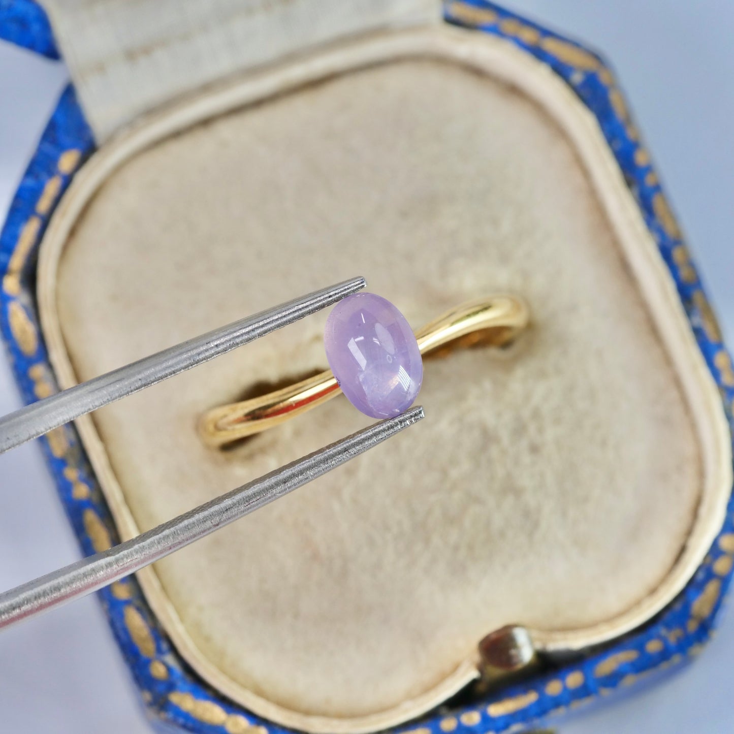 スターサファイア 1.09ct カボションカット 7.0mm×5.0mm×2.9mm【MJ2936】