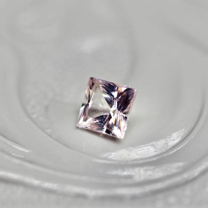サファイア 0.24ct スクエアカット 3.3mm×3.3mm×2.4mm【MJ2690】