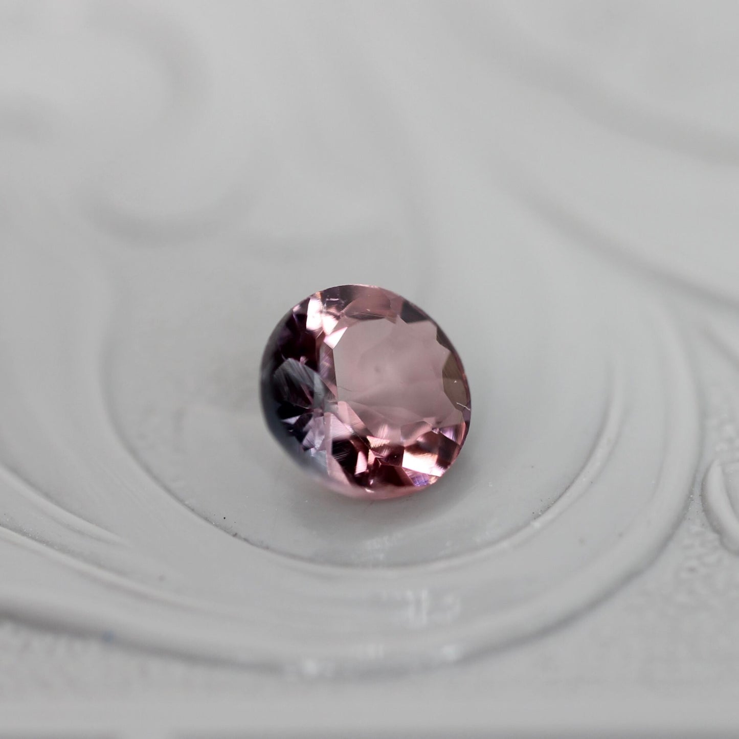 バイカラートルマリン 0.53ct ラウンドカット 5.0mm×5.0mm×3.1mm【MJ3042】