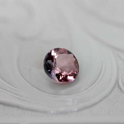バイカラートルマリン 0.53ct ラウンドカット 5.0mm×5.0mm×3.1mm【MJ3042】