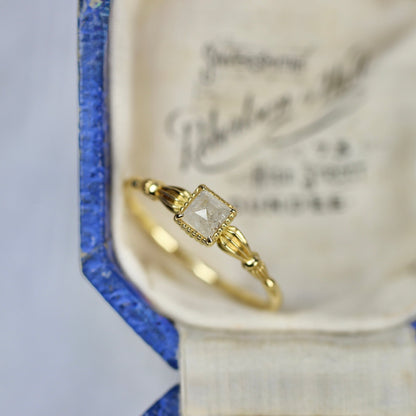 ホワイト系ダイヤモンド 0.14ct K10YG スクエアローズカット ミルフレーム×アンティークアーム【MJ2840】