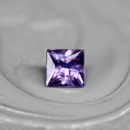 サファイア 0.22ct スクエアカット 3.3mm×3.3mm×2.4mm【MJ2688】