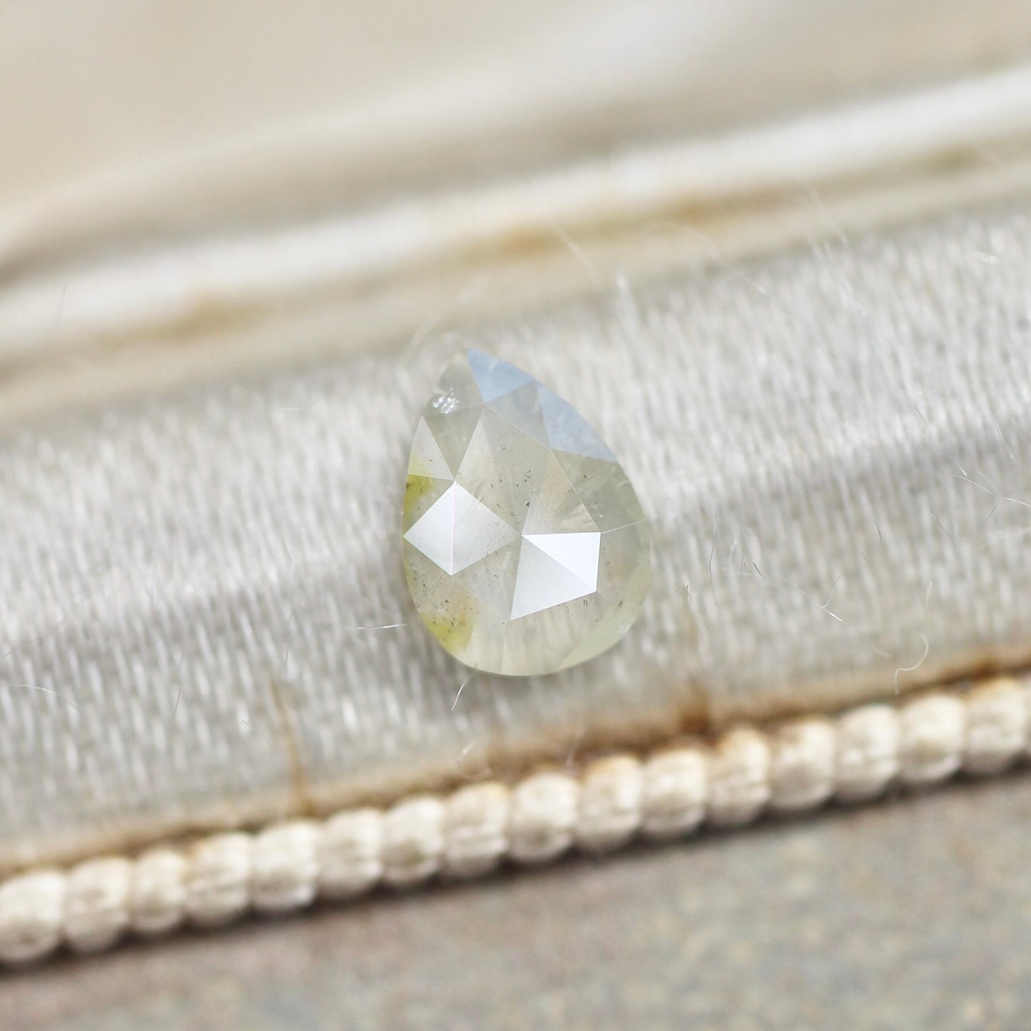 ペアシェイプカット ナチュラルダイヤモンド 0.19ct 4.9mm×3.4mm-0.6mm 【MJ2485】