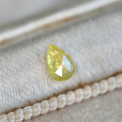 ペアシェイプカット ナチュラルダイヤモンド 0.195ct 4.5mm×3.1mm-1.6mm 【MJ2478】