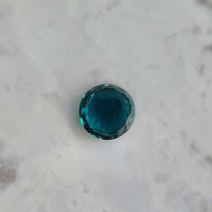 グランディディエライト 0.05ct ラウンドカット 2.3mm×2.3mm×1.8mm【MJ2694】