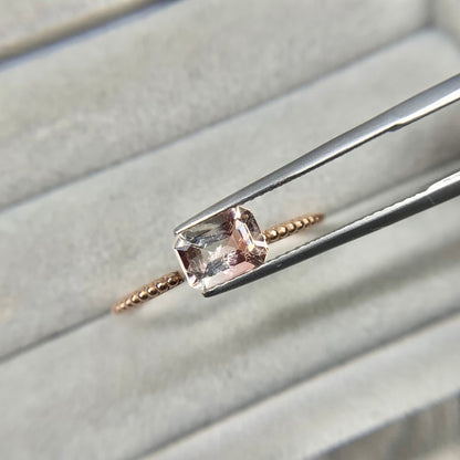 エメラルドカット バイカラーラブラドライト 0.82ct 6.5mm×4.4mm-3.1mm 【MJ2513】