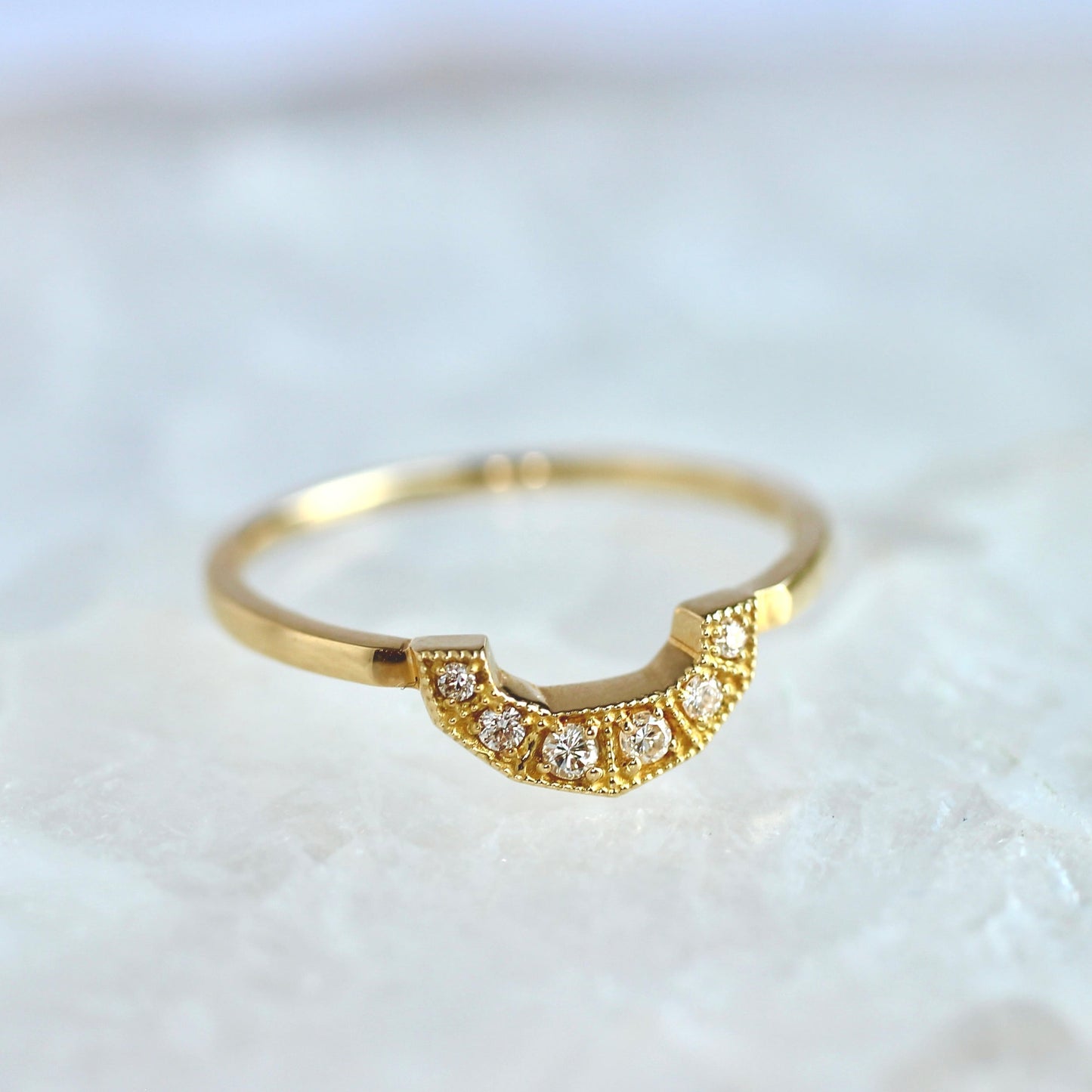 トラペゾイドリング ダイヤモンド 0.07ct VSクラス 【MJ2500】