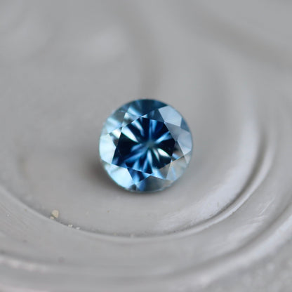 モンタナサファイア 0.27ct 3.7mm アメリカ・モンタナ州産 蘭 【MJ2425】