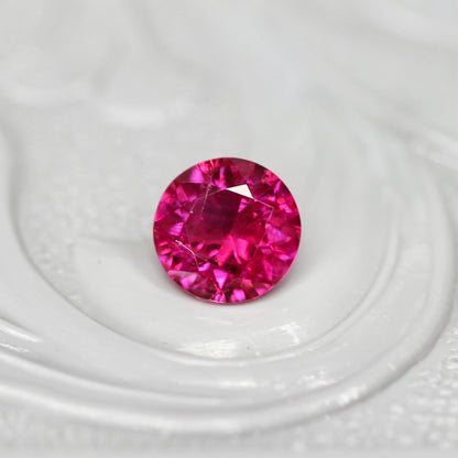 ルビー 0.41ct ラウンドカット  4.2mm×4.2mm×2.1mm【MJ2729】