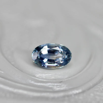 モンタナサファイア 0.32ct オーバルカット  4.7mm×2.9mm×2.0mm【MJ2732】