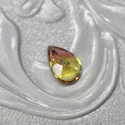 ペアシェイプ パーティーカラード トルマリン 0.45ct  6.0mm×4.0mm×2.6mm【MJ2571】