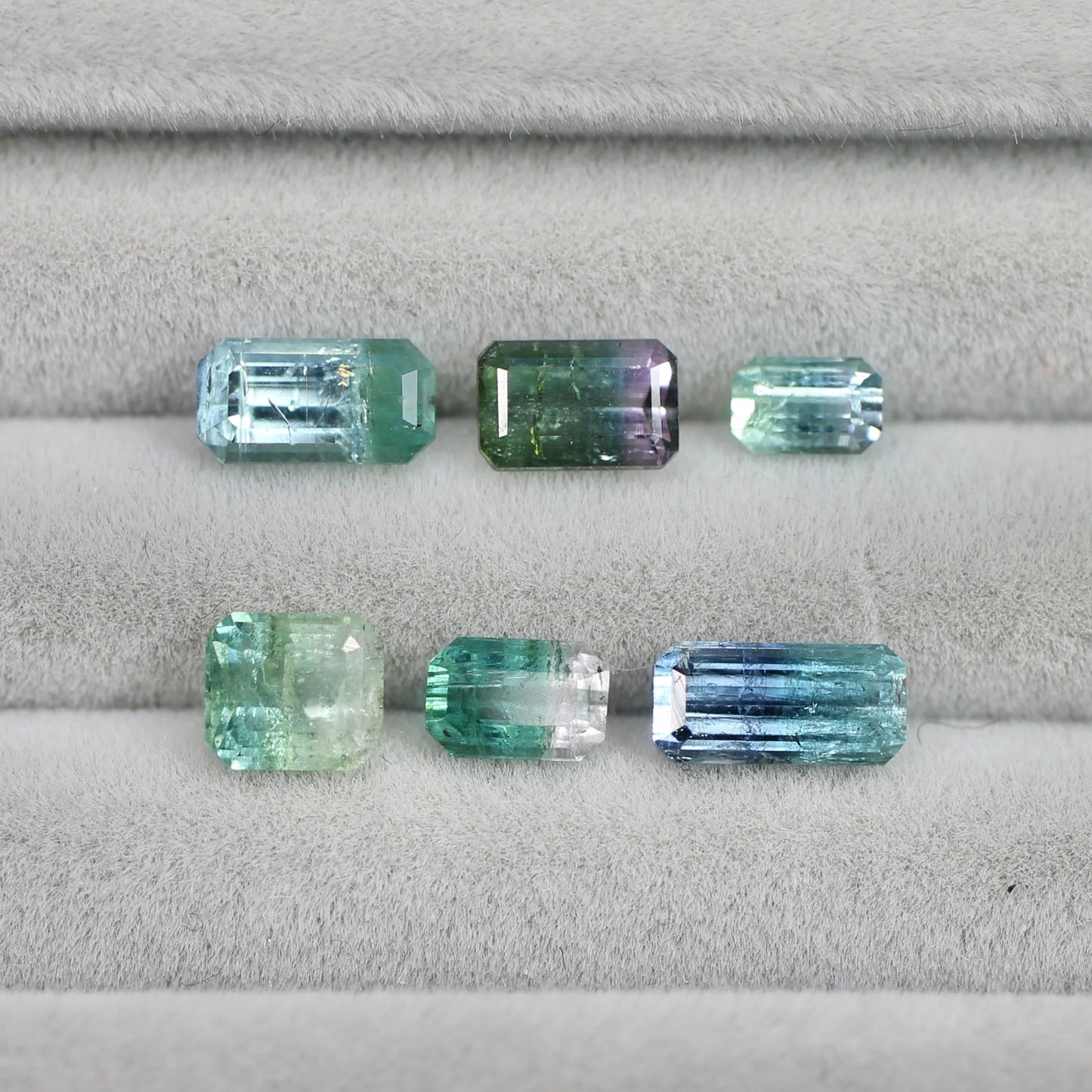 バイカラートルマリン 0.59ct エメラルドカット 5.2mm×4.6mm×3.1mm【MJ2654】