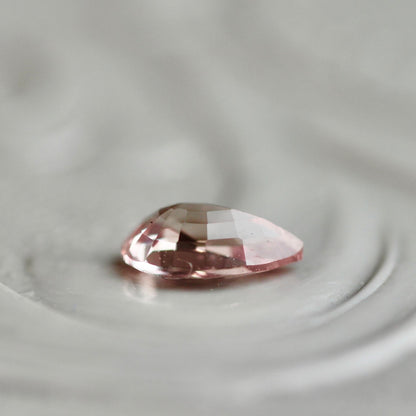 パパラチアサファイア 0.250ct 3mm×5mm ペアシェイプカット ソーティング付き【MJ2431】