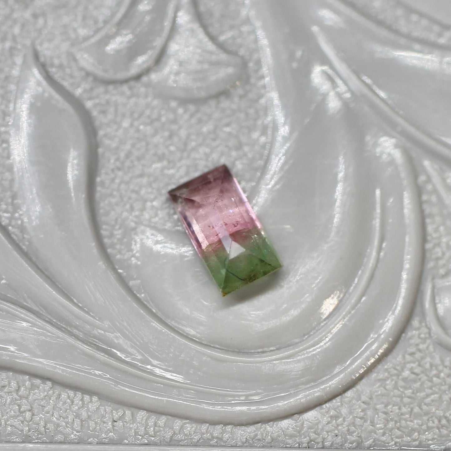 スクエアカット バイカラートルマリン 0.26ct  4.8mm×2.5mm×1.5mm【MJ2573】